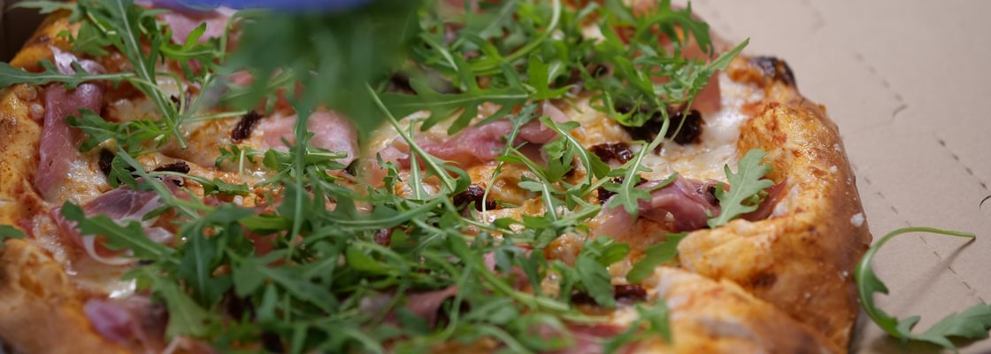 Didžiausias picų pasirinkimas Plungėje - Express Pizza picerijoje